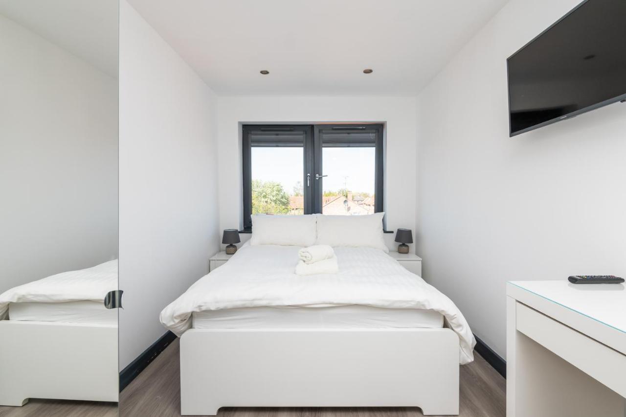 יורק Modern Duplex Apt With 75 Inch Tv I Pass The Keys מראה חיצוני תמונה