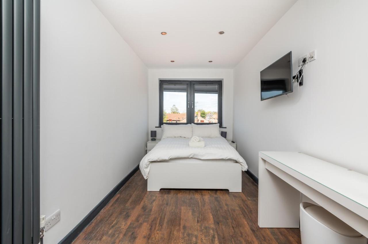 יורק Modern Duplex Apt With 75 Inch Tv I Pass The Keys מראה חיצוני תמונה