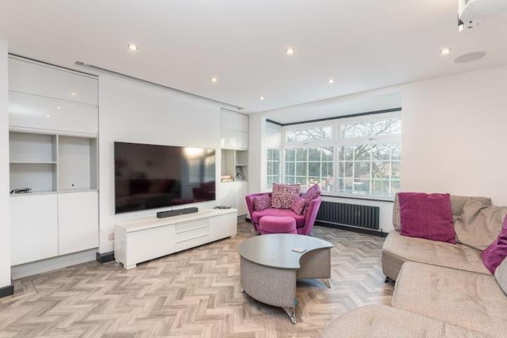 יורק Modern Duplex Apt With 75 Inch Tv I Pass The Keys מראה חיצוני תמונה